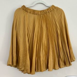 Club Monaco Pleated Skirt in Yellow | size 0